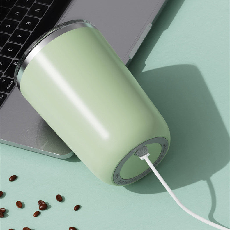 Convenient self-stirring mug